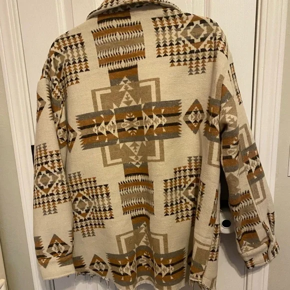 Aztec Shacket - Picture 2 of 3